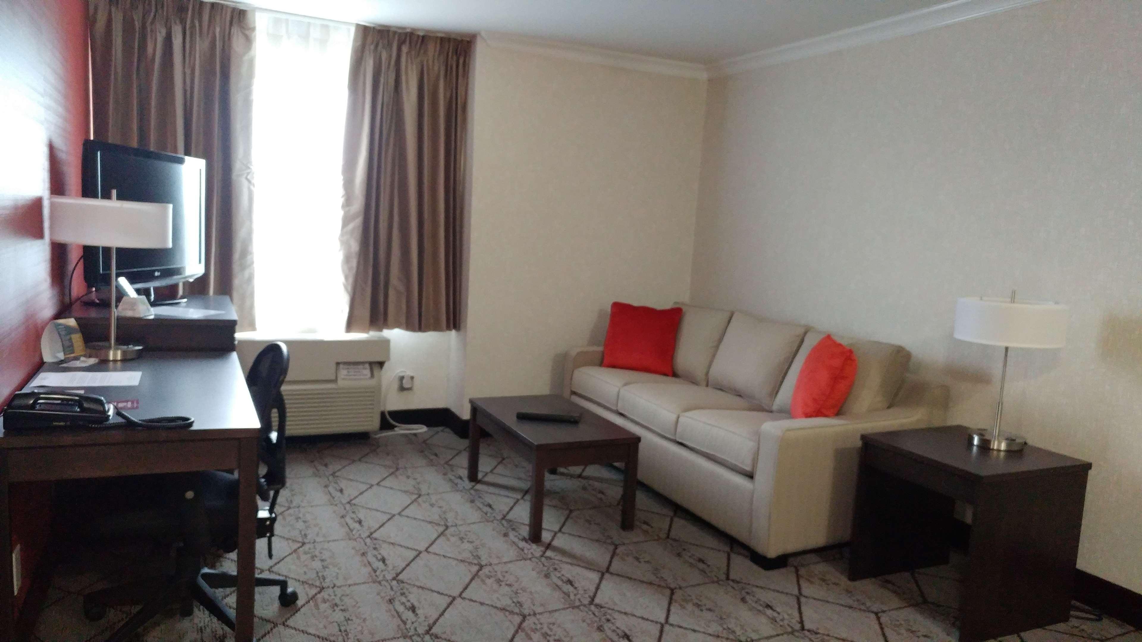 Best Western Plus Rose City Suites Welland Exterior photo