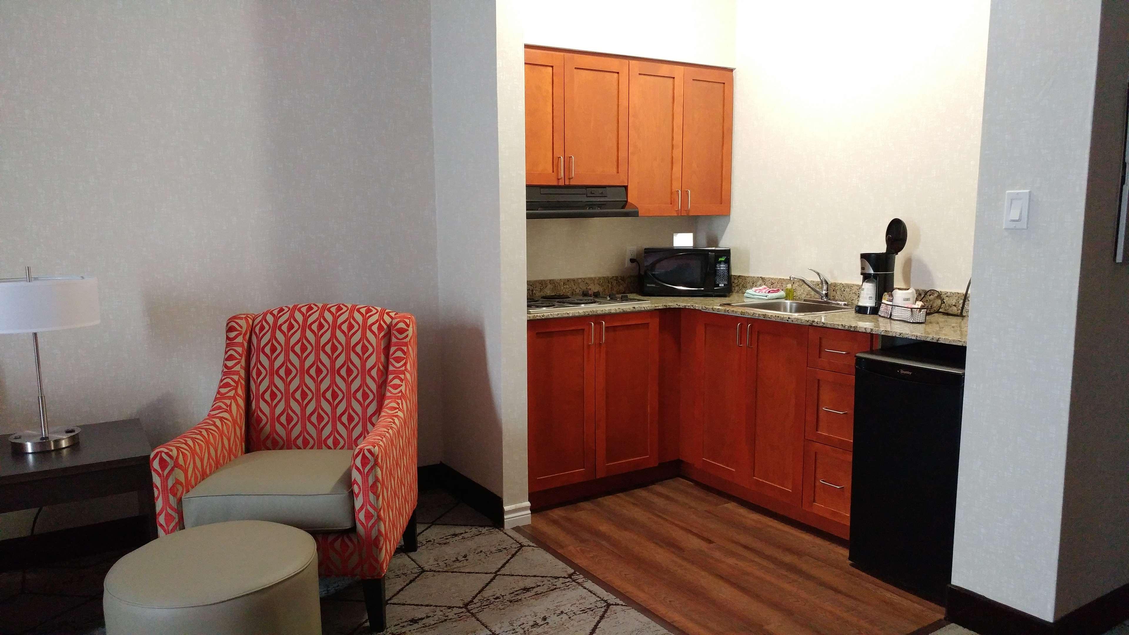 Best Western Plus Rose City Suites Welland Exterior photo