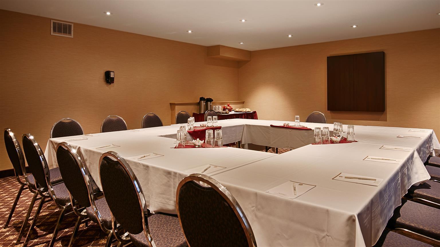 Best Western Plus Rose City Suites Welland Exterior photo